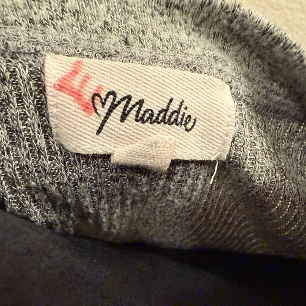Maddie Style Long sleeve Sweater Sz M